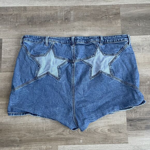 Torrid Plus Size 24 High Waisted 3” Inseam Jean Denim Shorts Star Pockets - Picture 4 of 5
